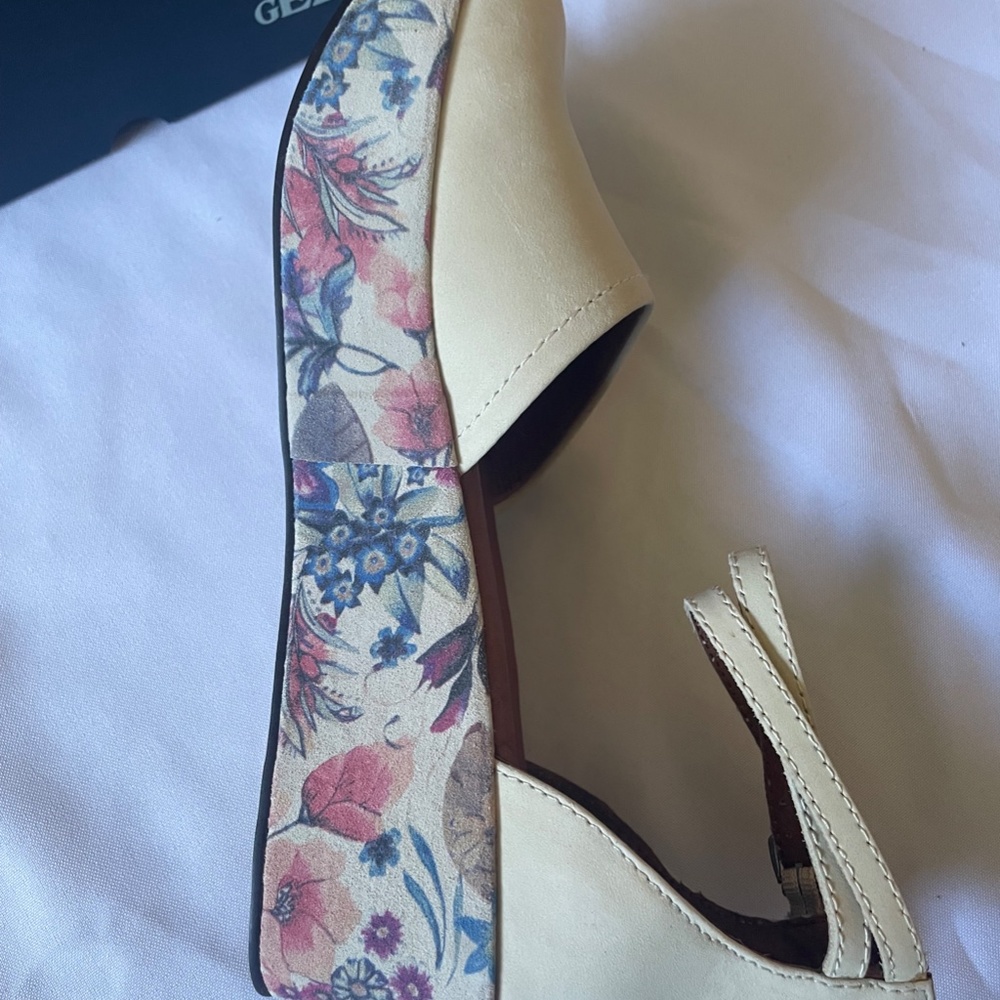 GEEWAWA Anthropologie Daisy strap shoes size 8.5 NEW in box - Picture 6 of 6
